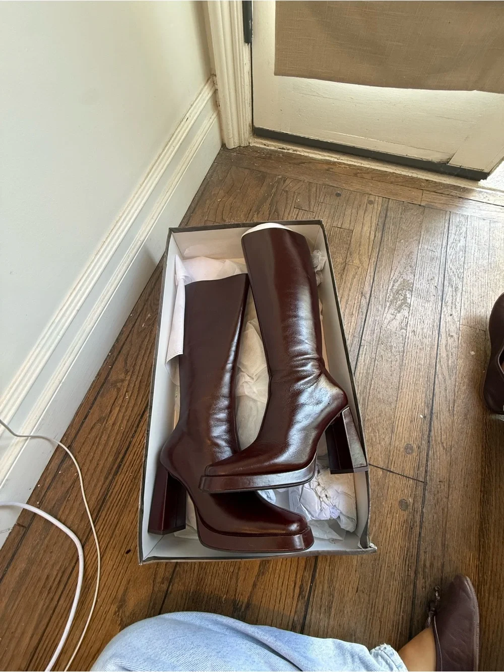 Jeffrey Campbell sleek over